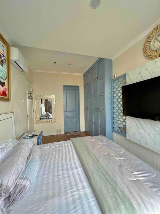 Swsb — 3br In Centre *